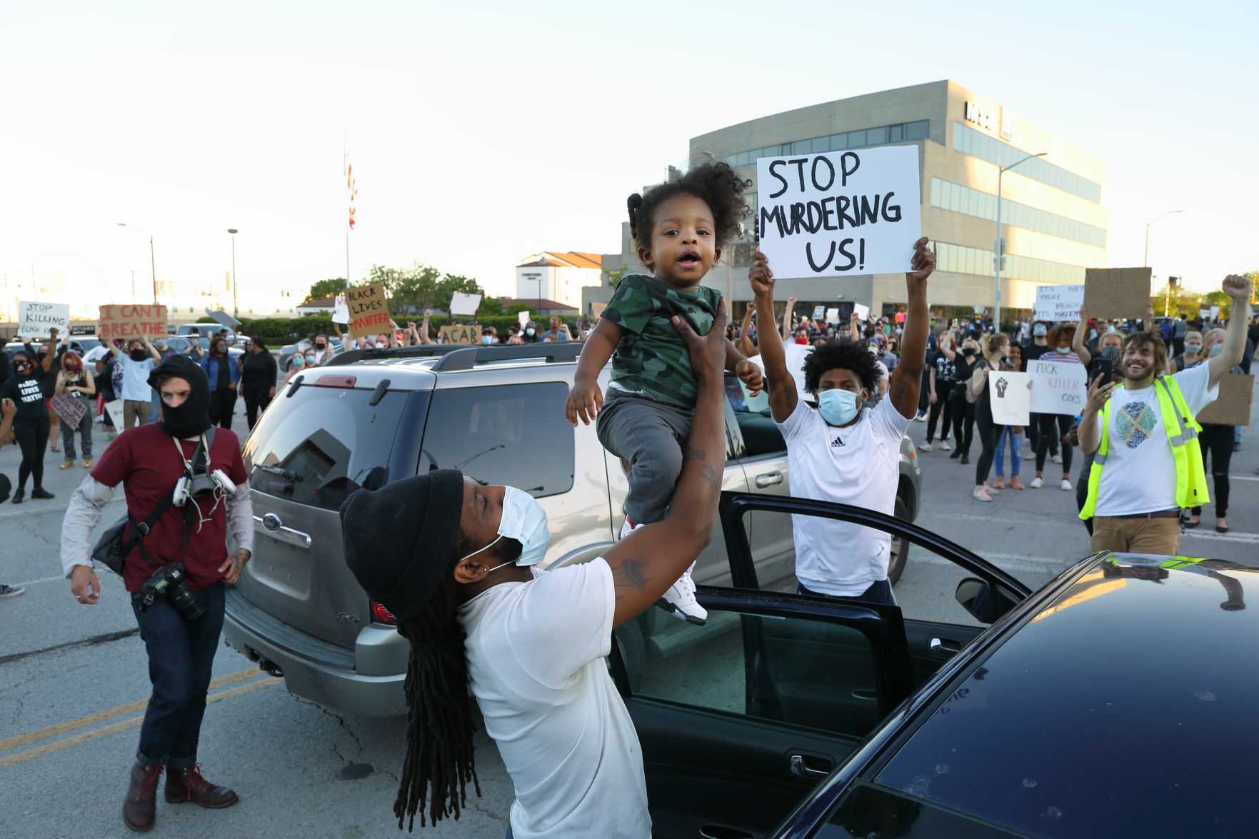 Protesters march St. Louis streets in solidarity with Minneapolis